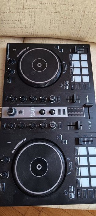 Hercules DJControl Inpulse 300 MK2 2-deckowy kontroler DJ