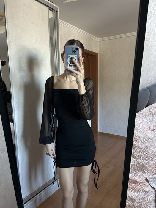 чорна елегантна міні сукня!