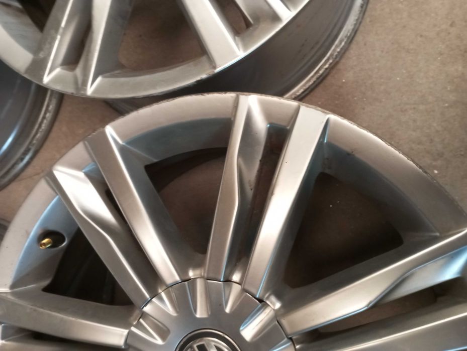 Jogo Jantes 17 Originais VW Golf VII 5x112 5G0601025C "Dijon"
