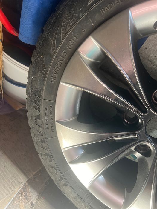 Продам диск з шиною на запаску розмір 185/65 R 15
