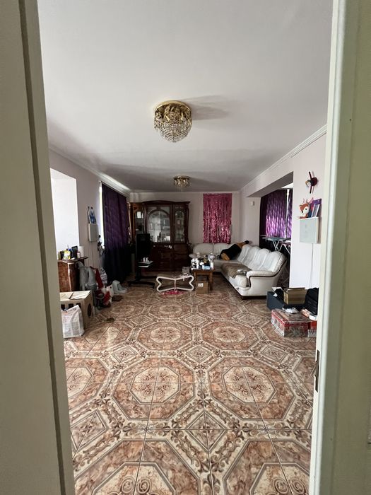 Здам будинок для сімʼї з виходом до води