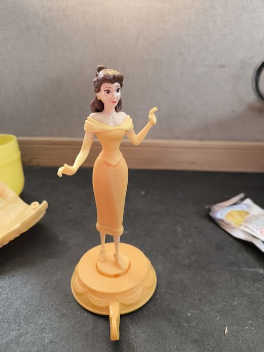 Figura Kinder Surpresa – Princesa Bela