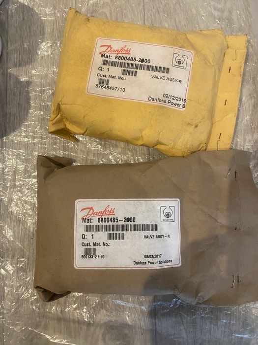 клапан промывки контура гидростатической трансмиссии Danfoss (Sauer-Danfoss) 8800485-2000