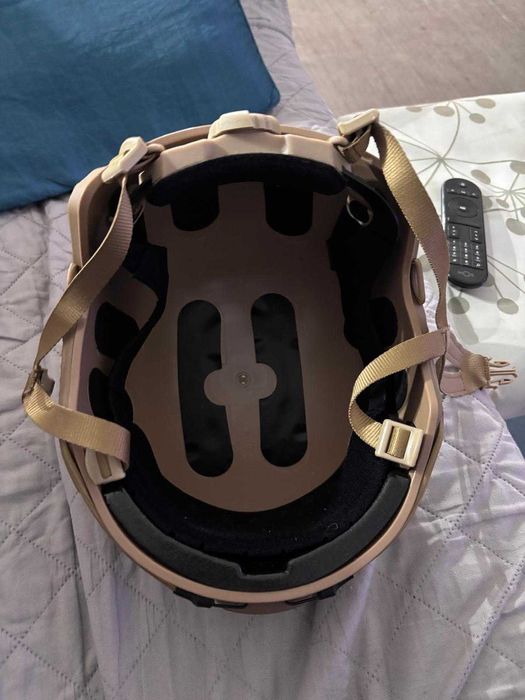 Capacete tan com ajuste de tamanho