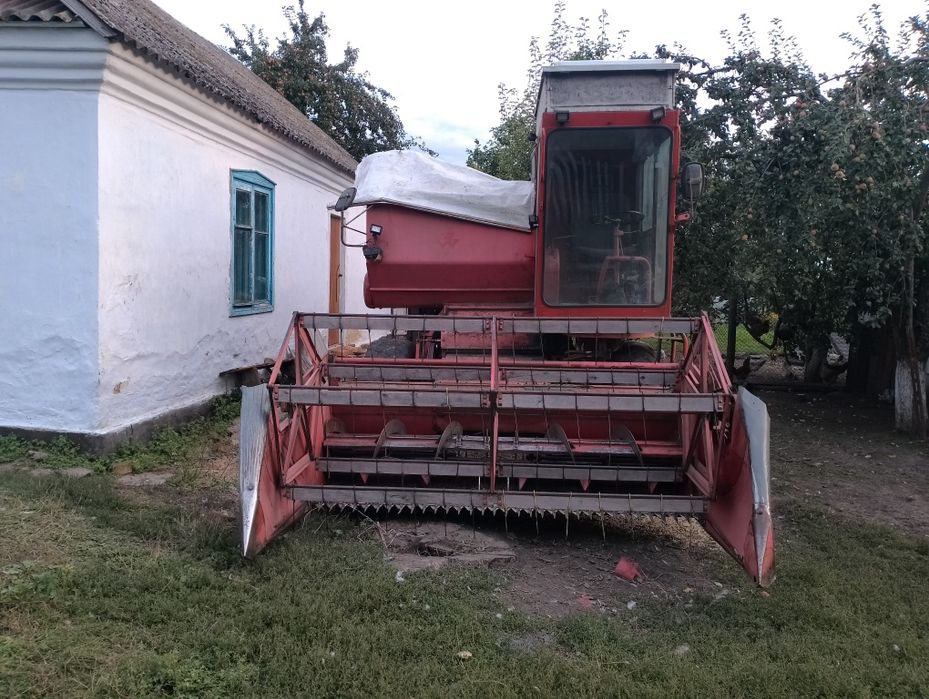 Комбайн зернозбиральний