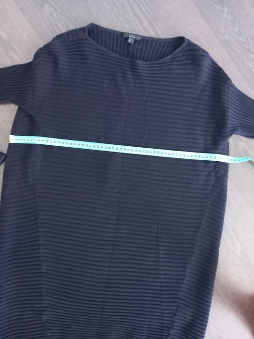 Женское платье бренд COS