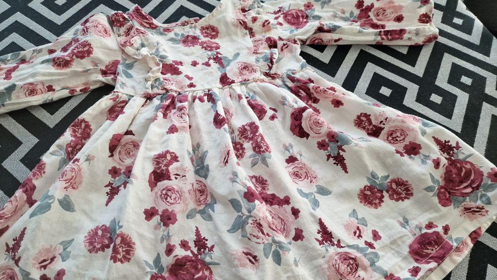 Śliczna sukienka h&m 80 kwiaty