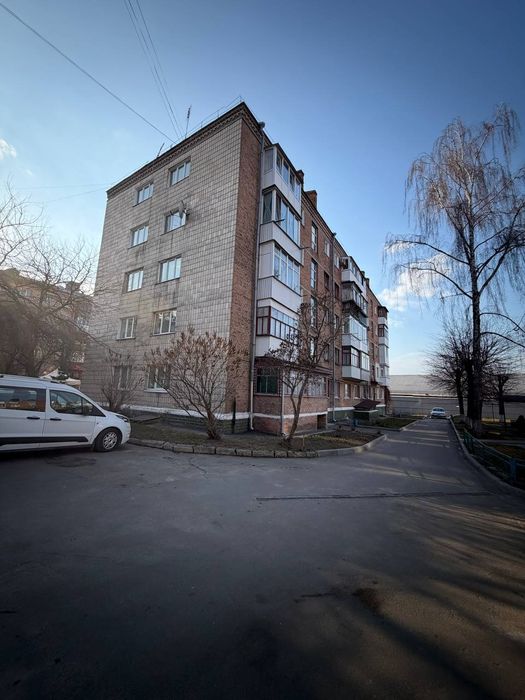 Продаж 3-кімнатної квартири в центральній частині міста!