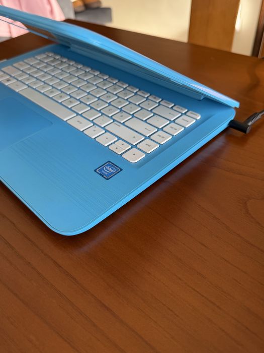 Portátil HP leve e funcional – ideal para internet e Office