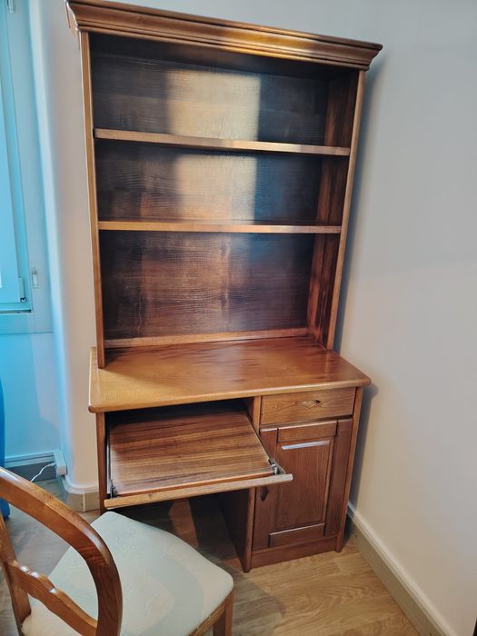 Secretaria com estante e gavetas + cadeira Carvalho