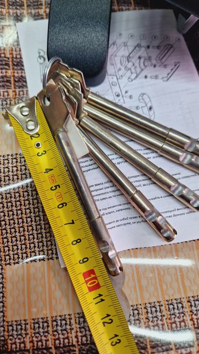 Новый.  Накладной замок Барьер Каре. Высшего качества!