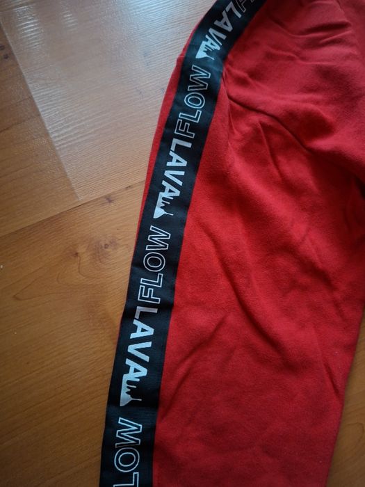 Czerwona bluza dziecieca