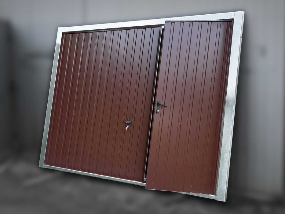 Brama garażowa uchylna Matowy Brąz 2700x2100mm T7