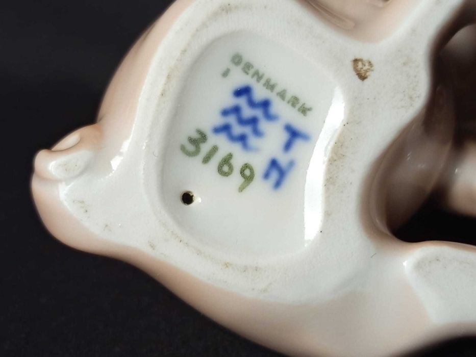 Mops pies porcelana figurka royal copenhagen sygnatura