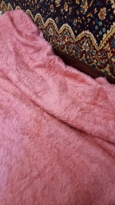 Мех искусст-й КУСОК роз.цв2.1*4.20-2000грн+шторы кусок 5*2,70-1500грн