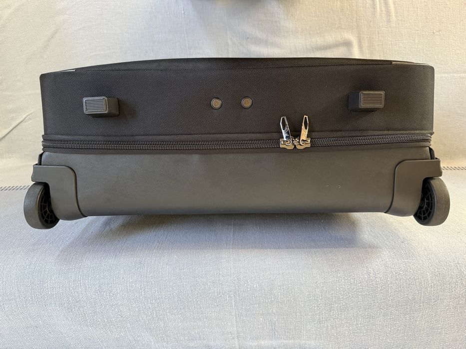Porta Fatos Roncato com rodas
