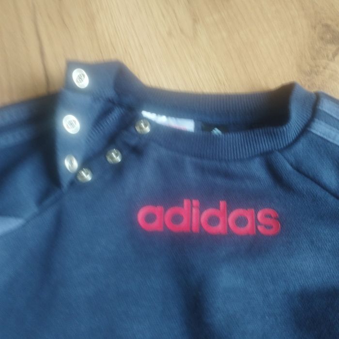 Детский спортивный костюм бренда adidas