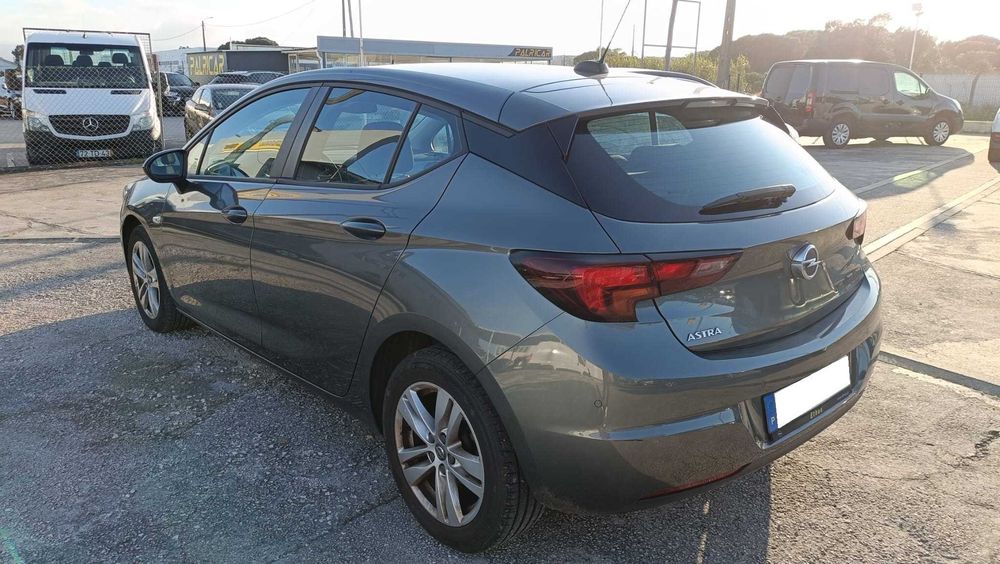 Opel Astra 1.5 D Business Edition