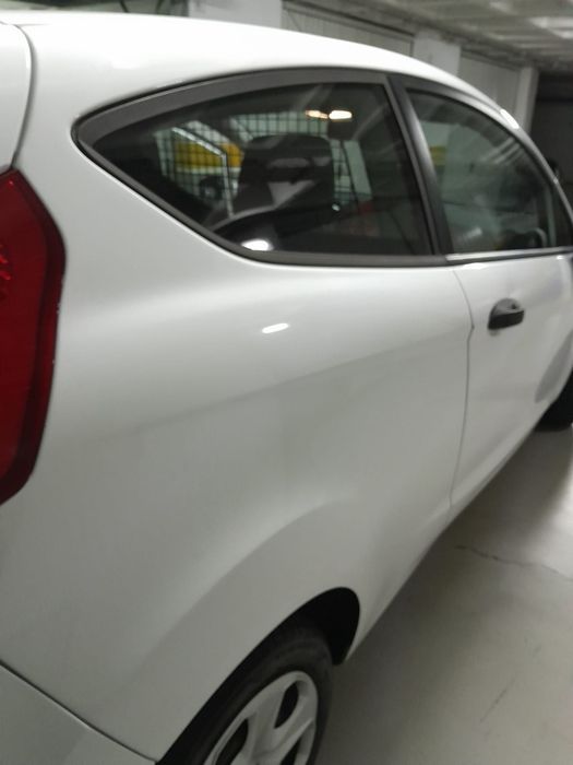 Ford fiesta branco