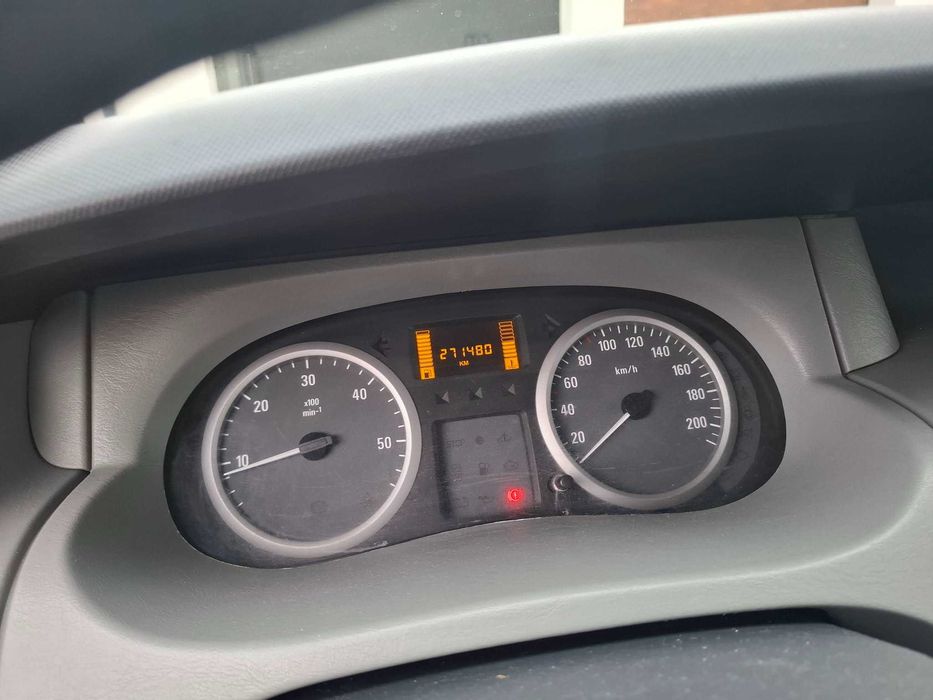 Sprzedam Opla Vivaro