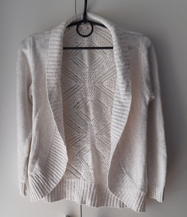 Sweterek dziewczęcy