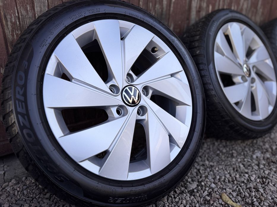 Felgi Koła 17 5x112 VW Oryginał Golf 8  Opony Zimowe