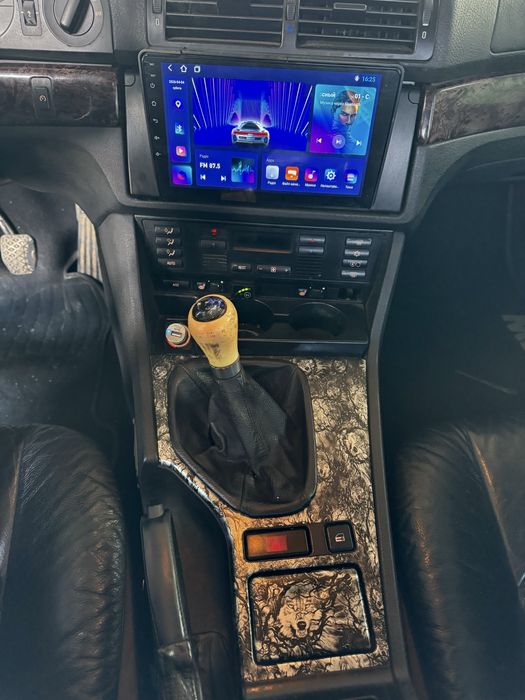 Хорошая BMW E39 Газ-Бензин