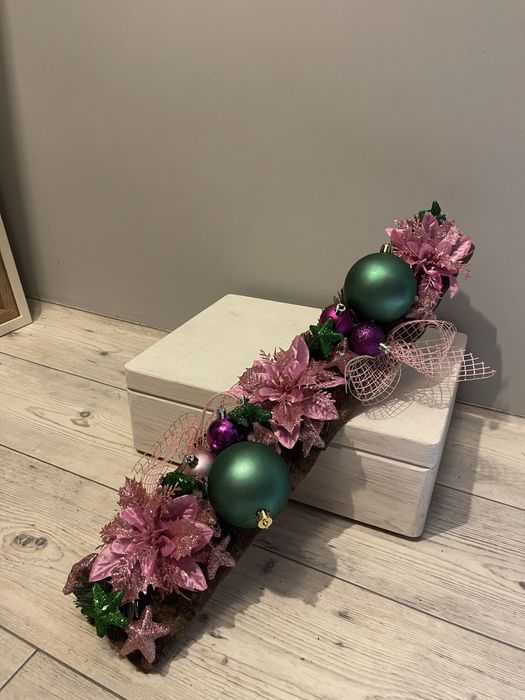 Stroik świąteczny na drewnie