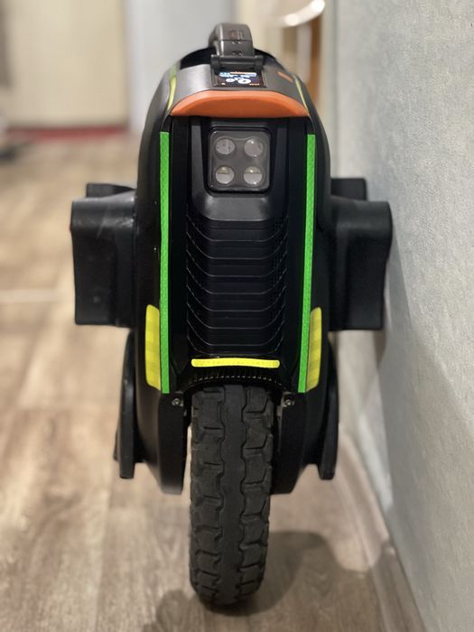 Моноколесо INMOTION V12 HT (High Torque) — Офіційне, Відмінний стан