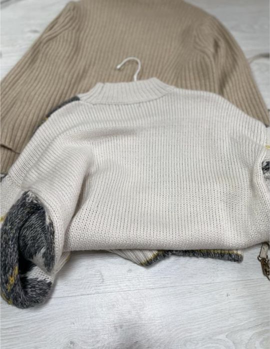 Светр в ромби теплий і стильний