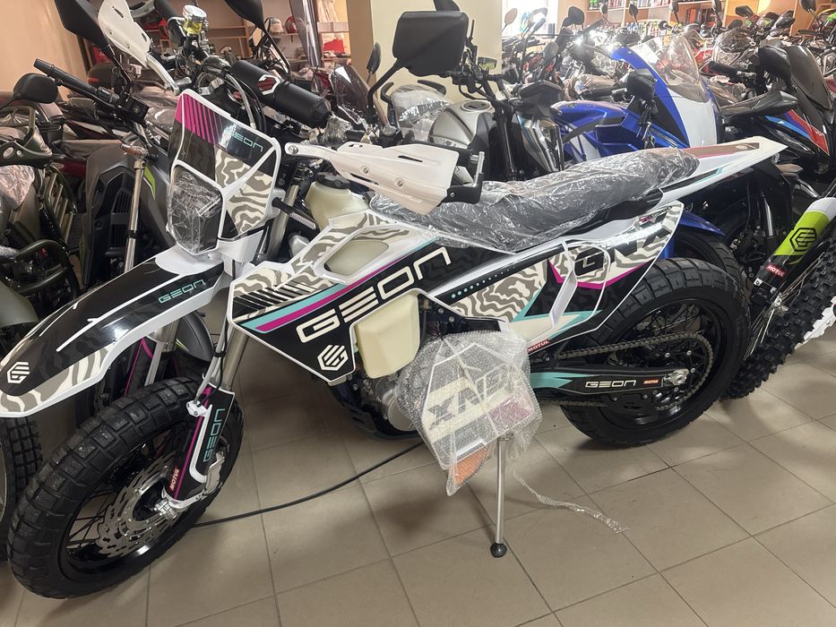 Новинка 2025 Geon Dakar GNX Gns 300 nb Ybs