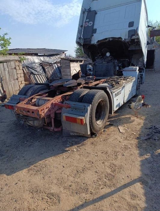 Тягач IVECO 2001 року