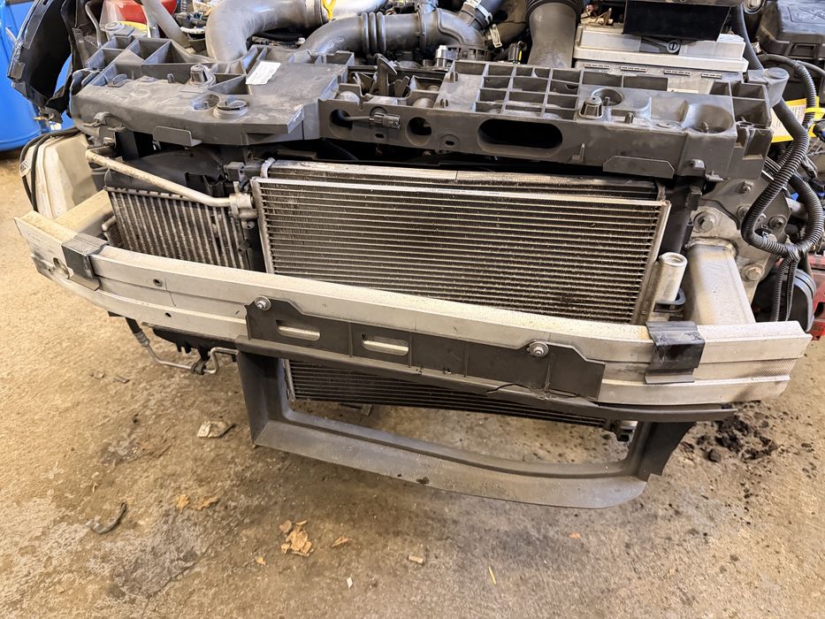 Pas przedni clio 4 rs 1.6 tce chłodnica