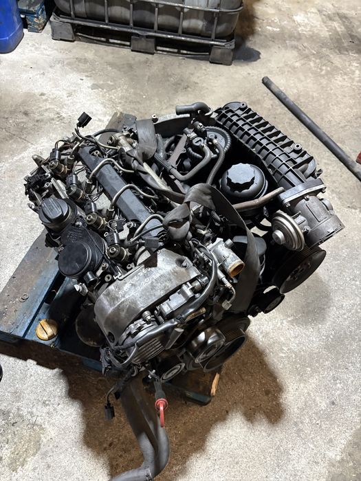 Cabeça motor Mercedes 220cdi