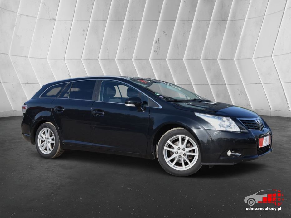 Toyota Avensis 1.8 Benzyna Business Navi Kamera 2xPDC Hak Certyfikat! Video!