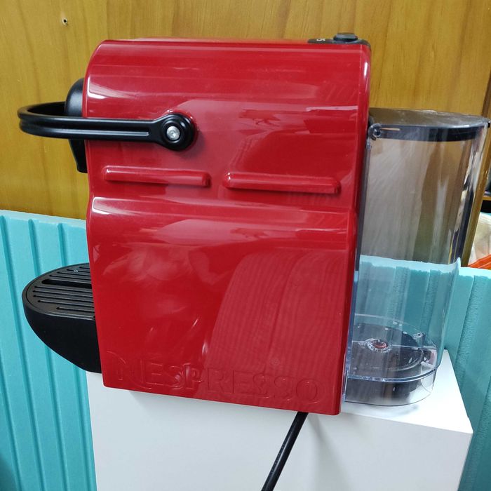 Máquina de Café Nespresso Inissia Ruby Red64750495545731121