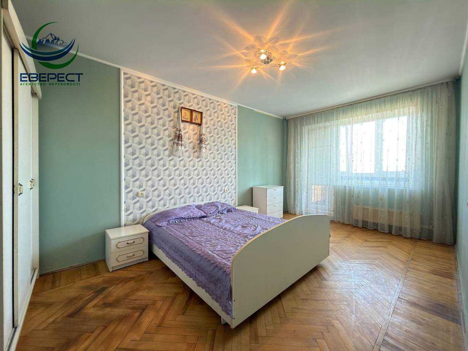 Продаж 4-к квартири на вул. Конякіна, 40-й квартал!