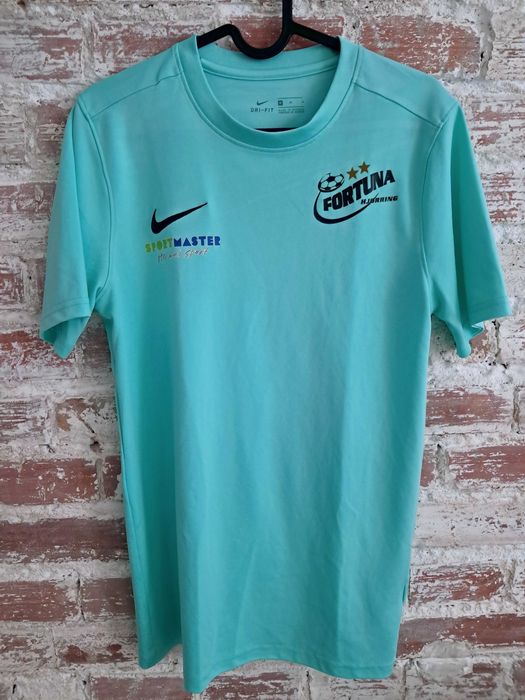 NIKE koszulka sportowa Stan Idealny r.M 11 lat