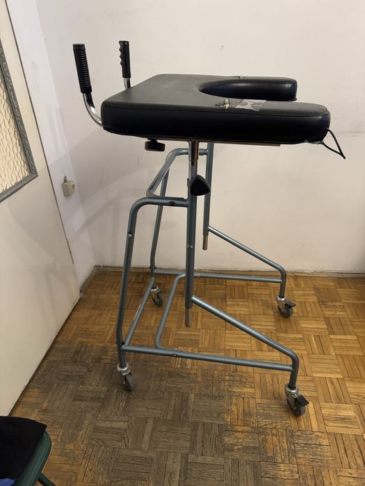 Łóżko rehabilitacyjne/szpitalne z materacem + wózek i chodzik
