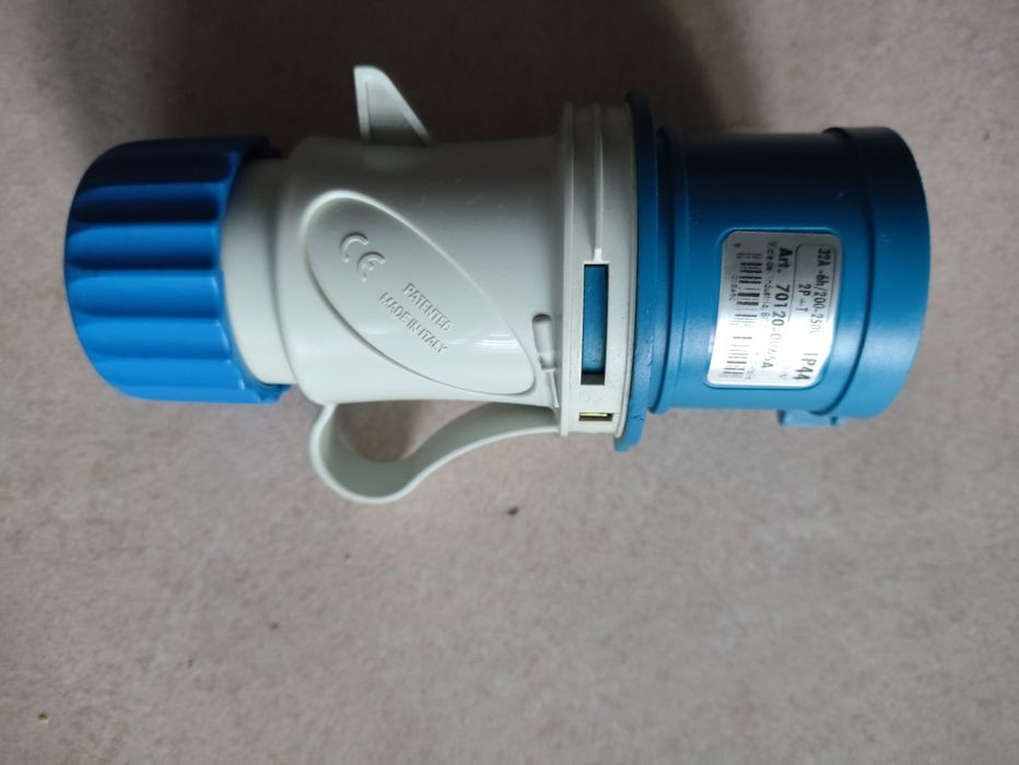 Ficha CEE macho 32A monofásica