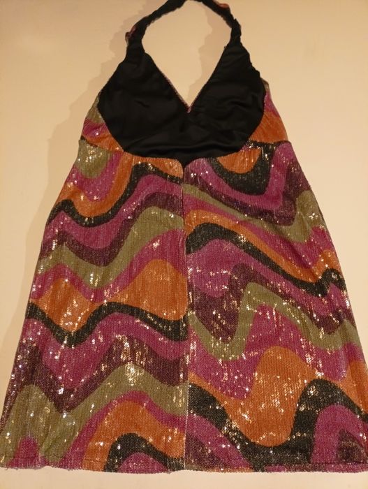 Vestido com brilho em preto lilás e verde militar, de marca Pull&Bear, tamanho M