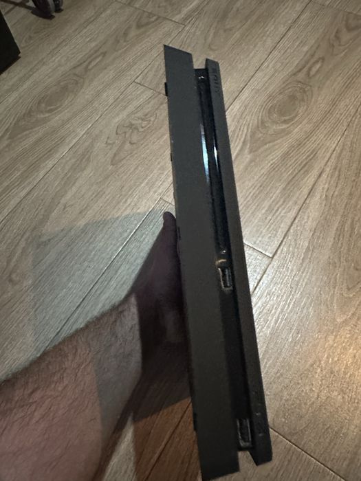 PlayStation 4 slim pro 1T