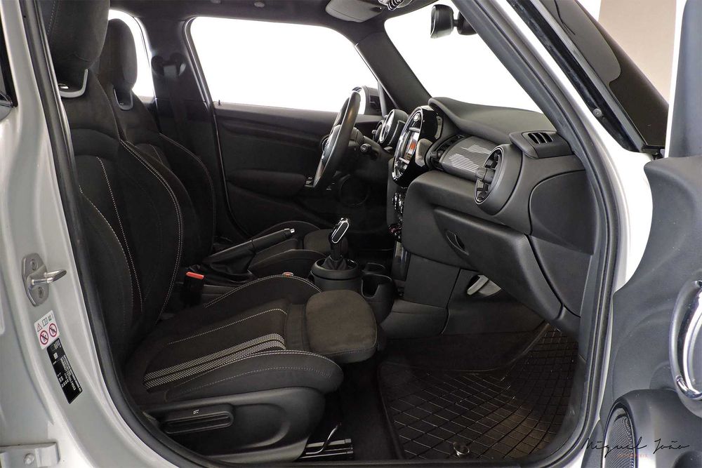 Mini Cooper 5 Portas 1.5 JCW Nacional