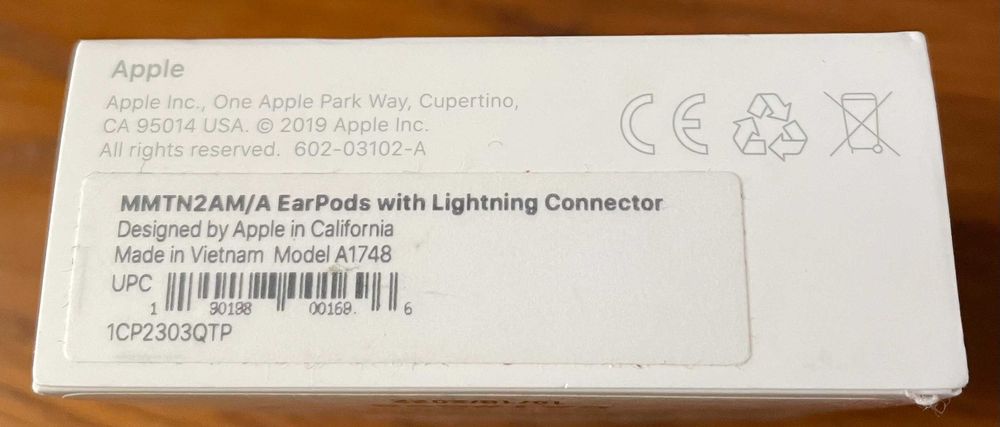 Навушники Apple Earpods lightning с мікрофоном нові