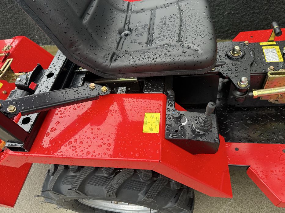 Mini trator a diesel 4x4