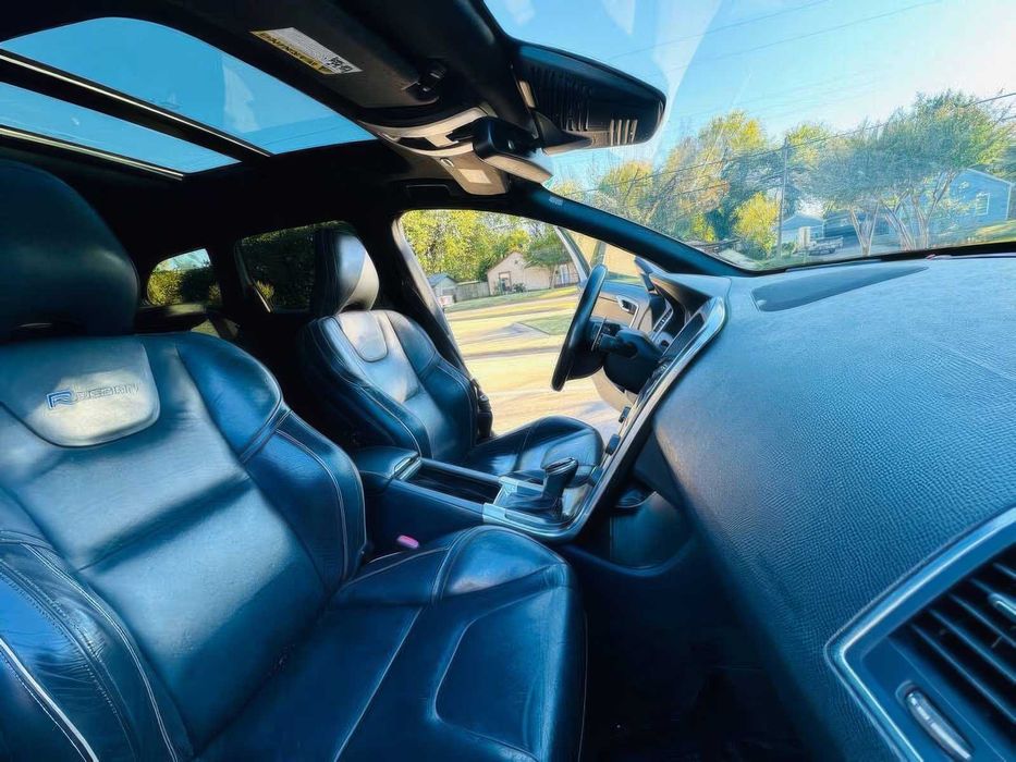 Volvo XC60      2015