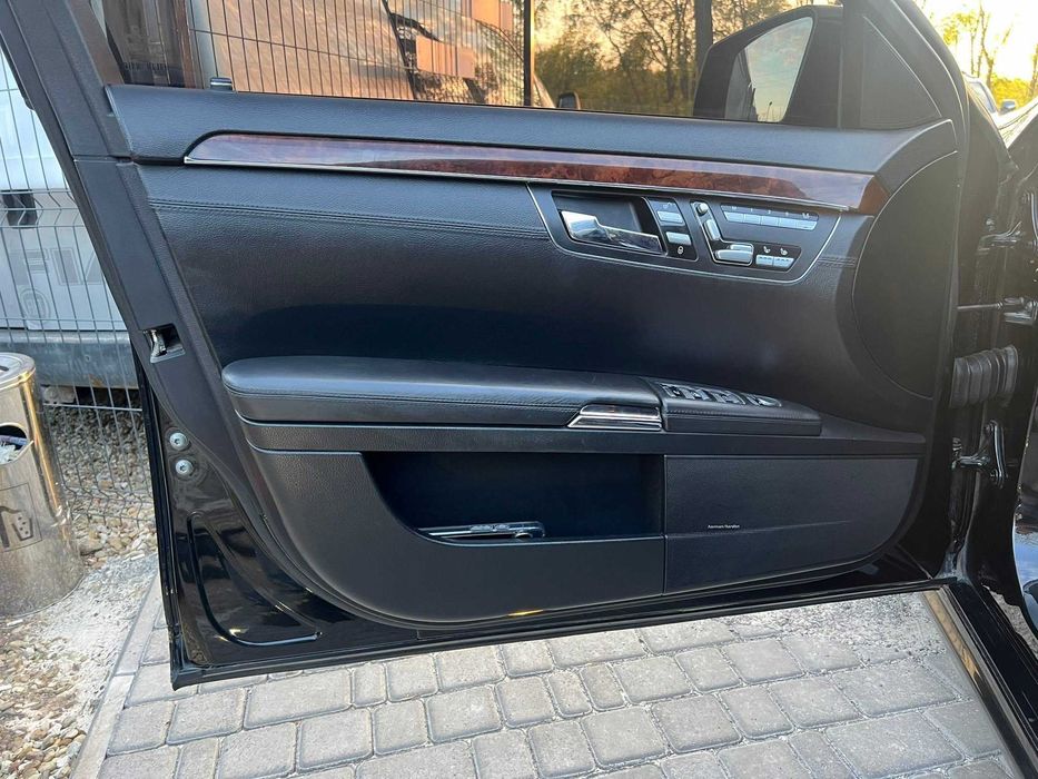 Mercedes-Benz S-Class S 550 2008 року