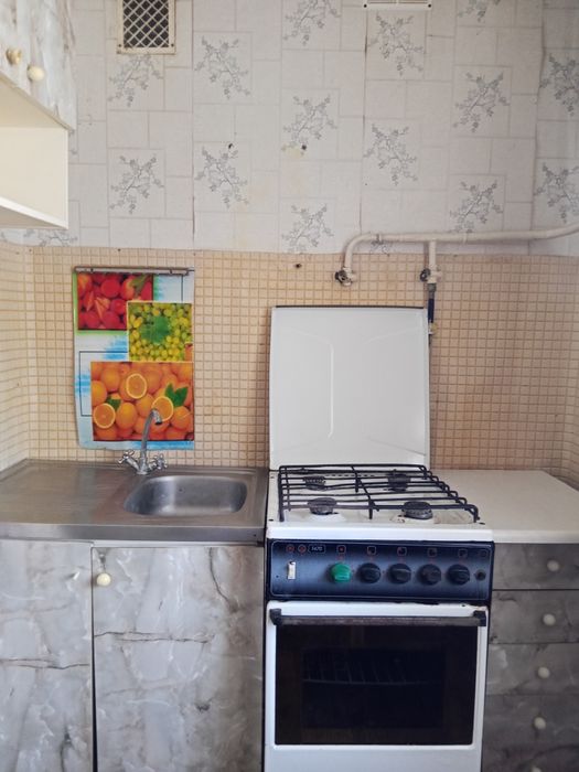 Продам недорогу ОДНОКІМНАТНУ КВАРТИРУ в м. Ніжин. ЄВідновлення.