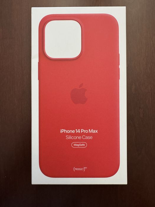 Capa Silicone Case com MagSafe para iPhone 14 Pro Max - Red