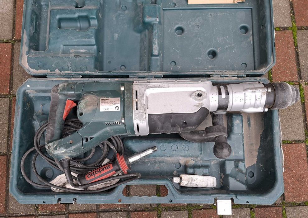 METABO młot wiercąco-kłujący SDS-MAX 1700W 20J 11,8kg KHE96